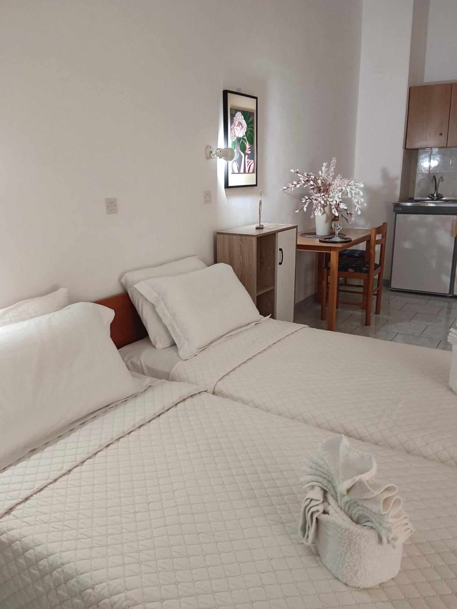 Pyrgos Hotel Apartments Kremastí Exterior foto