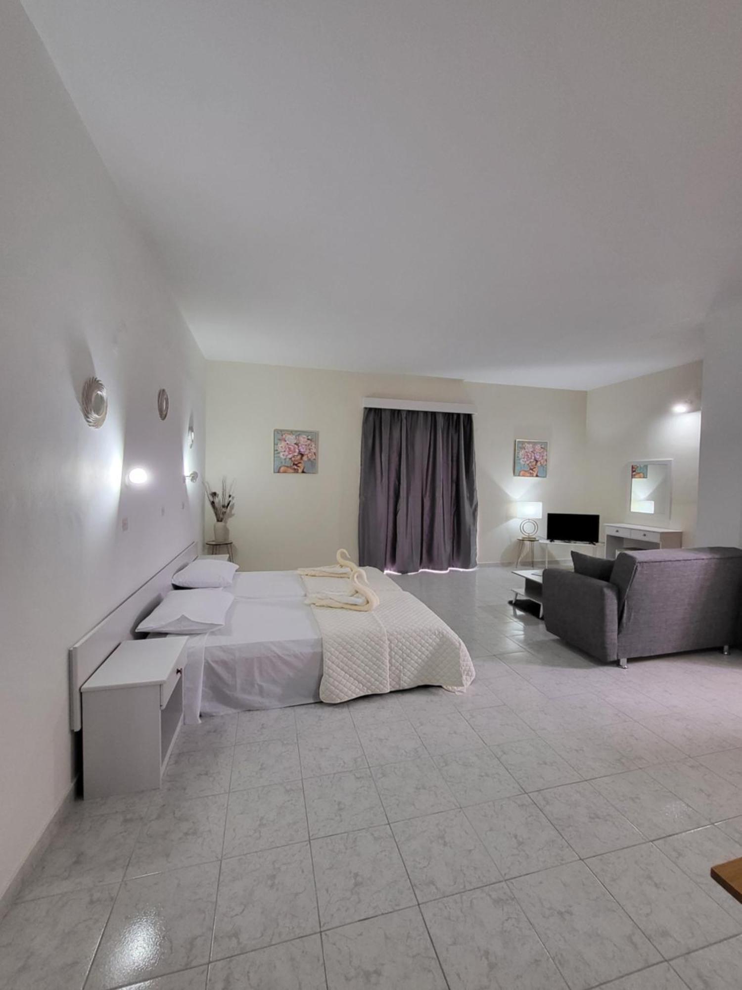 Pyrgos Hotel Apartments Kremastí Exterior foto